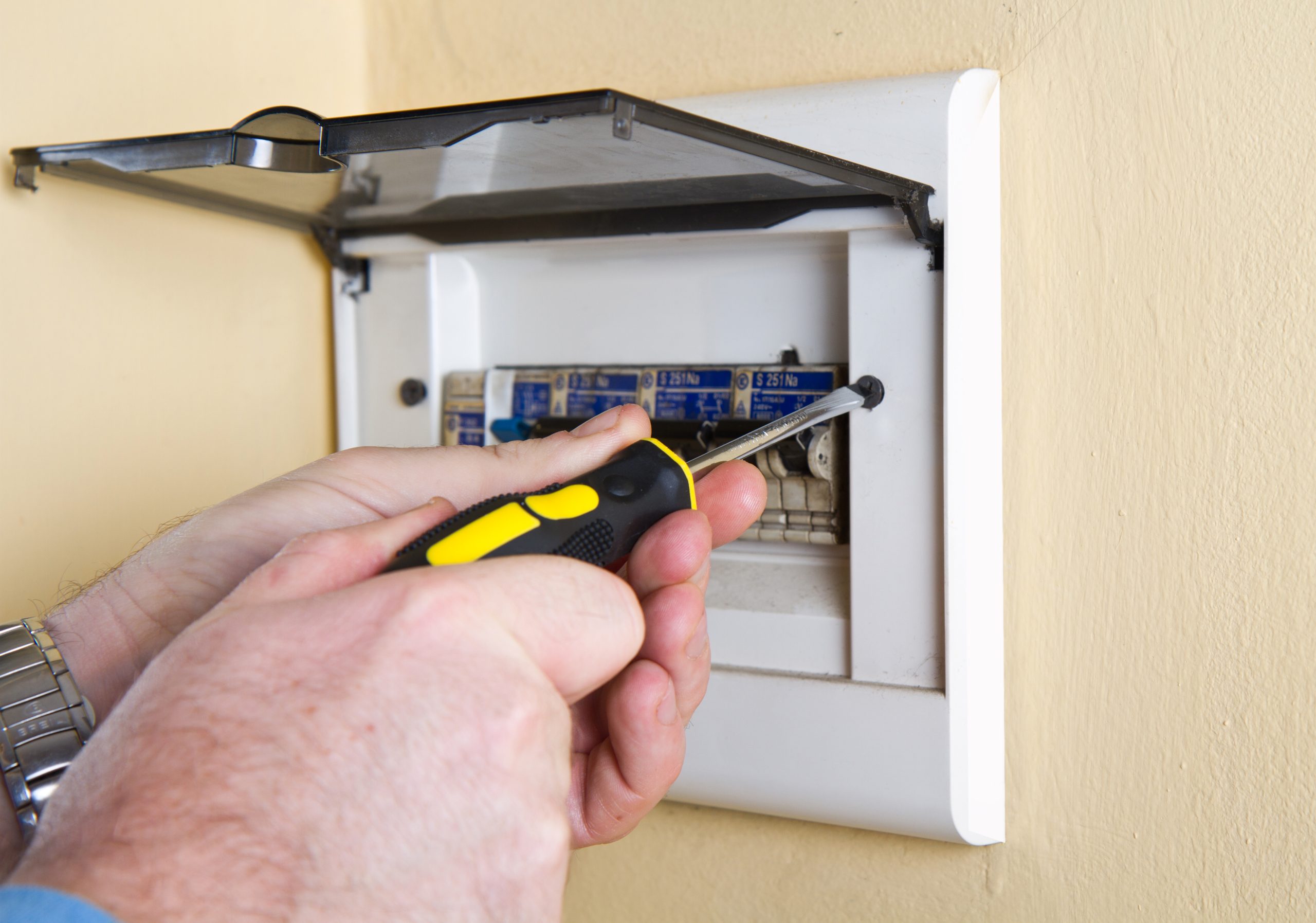 Electrician,Working